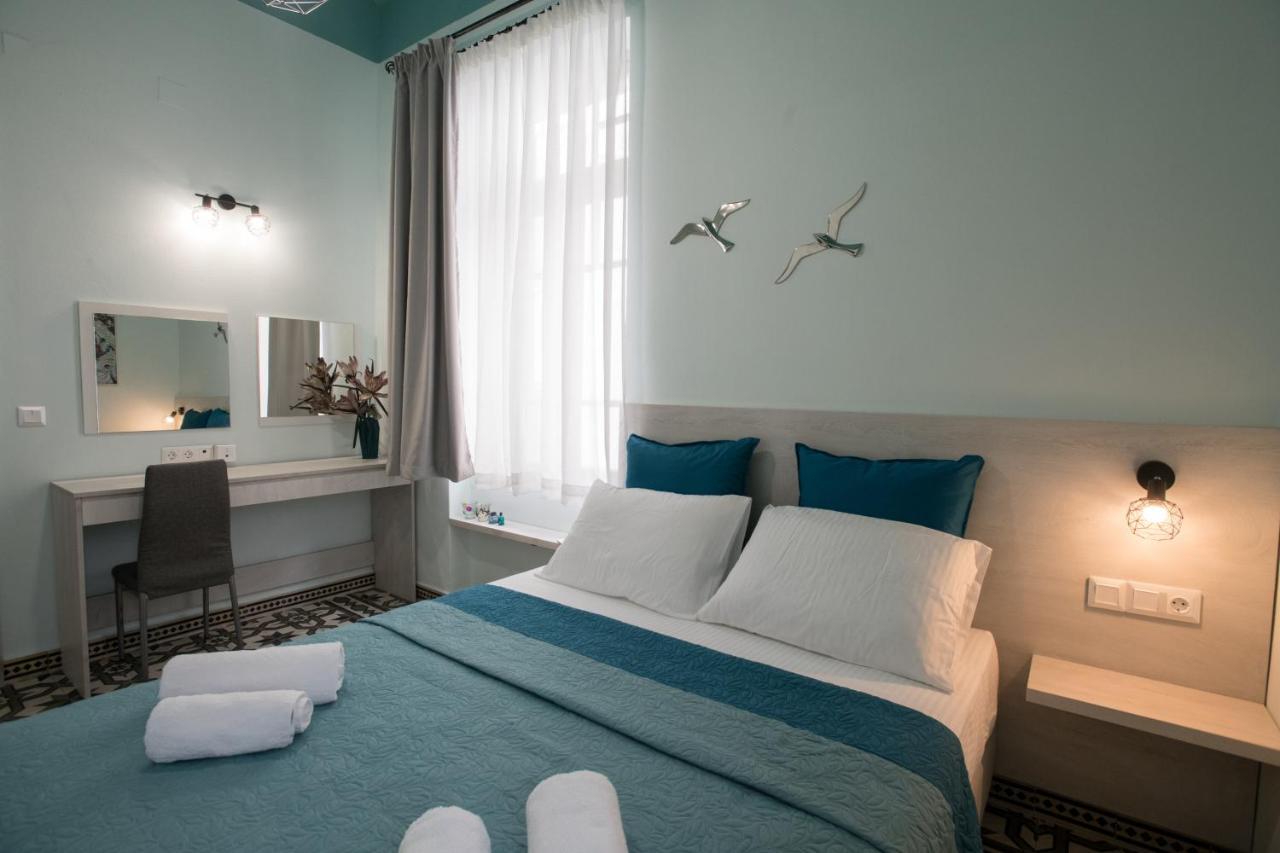 The Blue Apartment In The Heart Of Heraklion 外观 照片